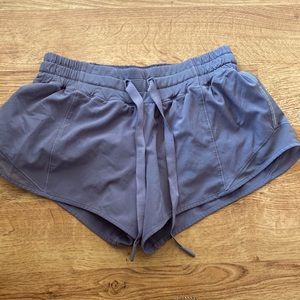 lululemon athletica | hotty hot shorts | low-rise